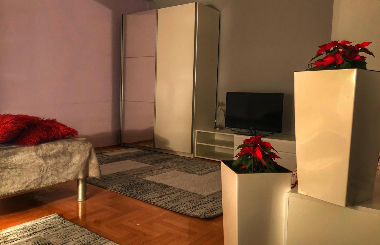 Apartments Near City Center Skopje Exterior photo